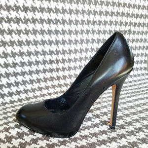 NWOT Dolce Vita Black Stilettos